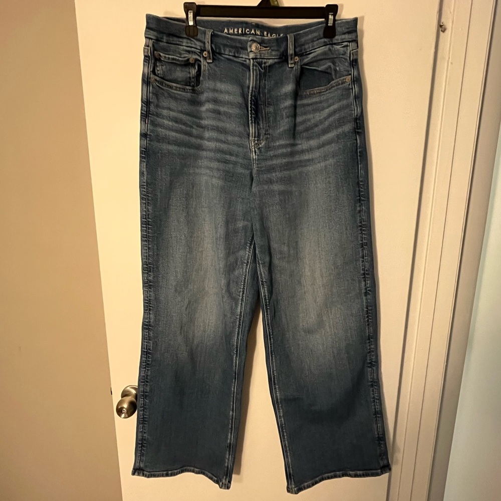 AE Curvy High-Waisted Baggy Jean